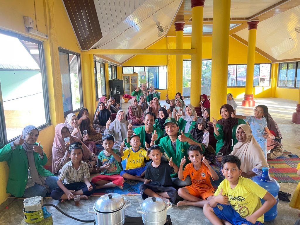 Mahasiswa KKN UNIMAL K218 Latih Masyaarakat Buat Teh Herbal Serai Jahe