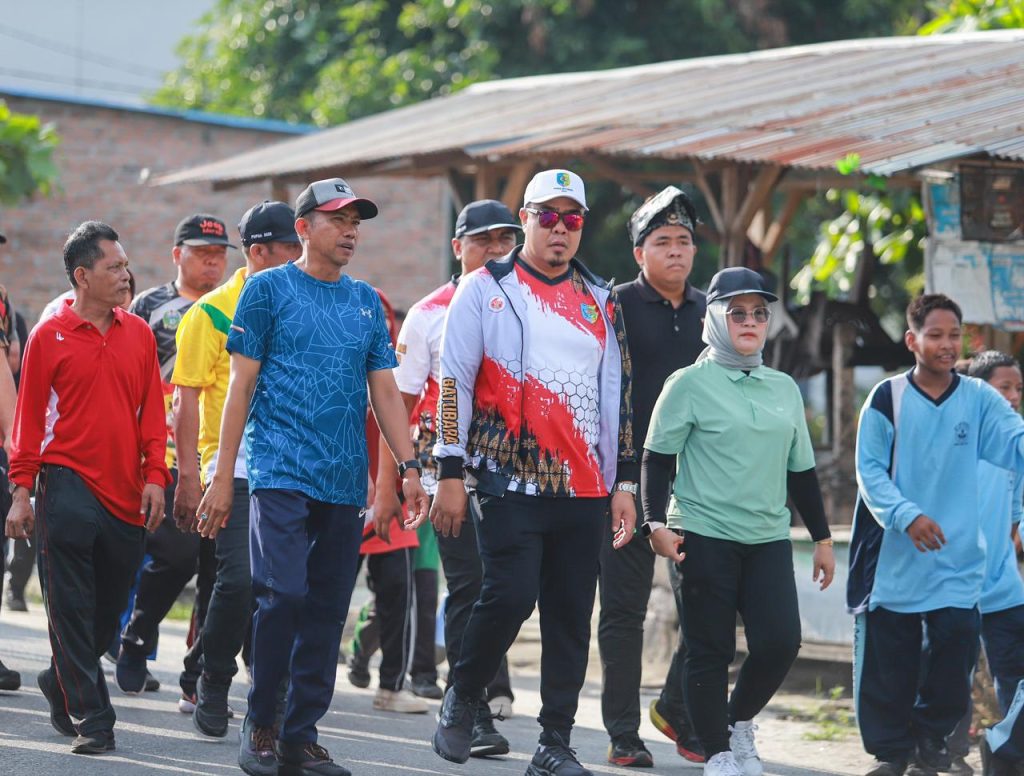 Peringati Haornas ke-42, Pemkab Batu Bara Gelar Jalan Santai dan Serahkan Penghargaan Atlet Berprestasi